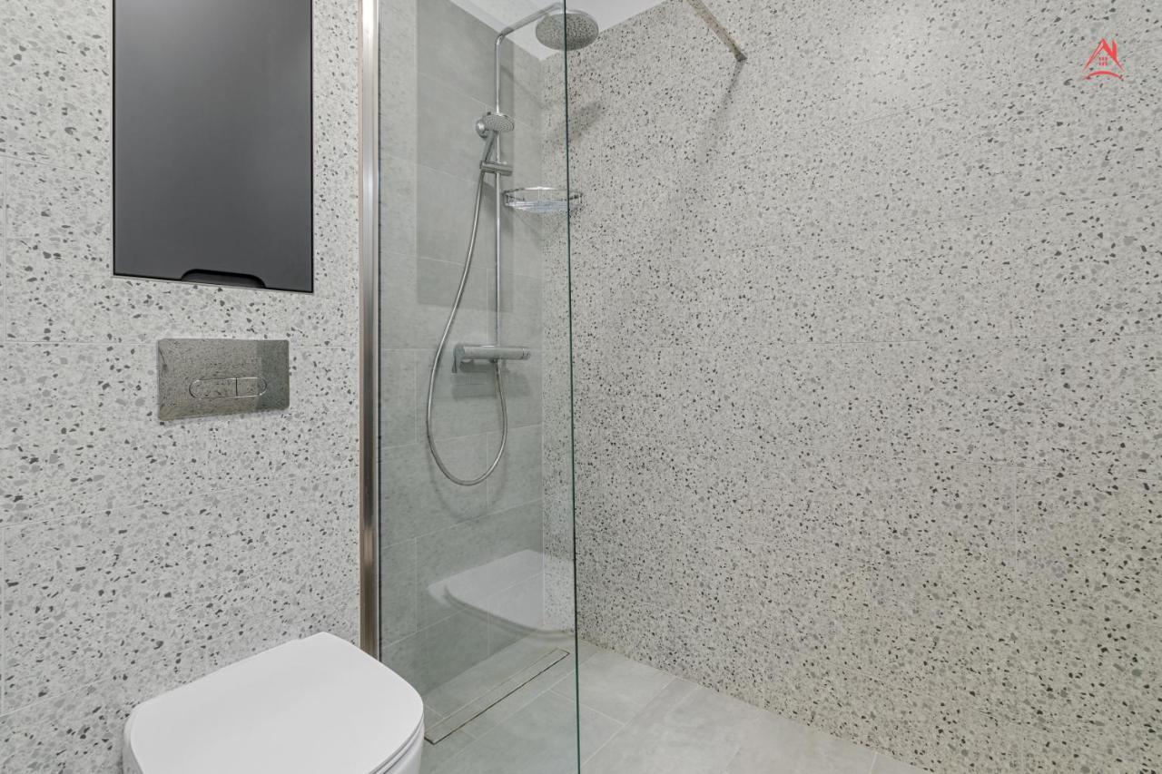 Apartament Opera Residence - Cismigiu, Eroilor, Free Private Parking Bukarest Exterior foto